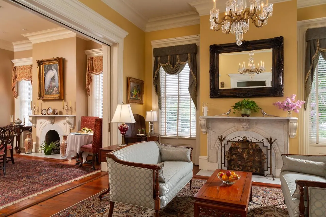 Bed & Breakfast The On West Liberty Savannah
