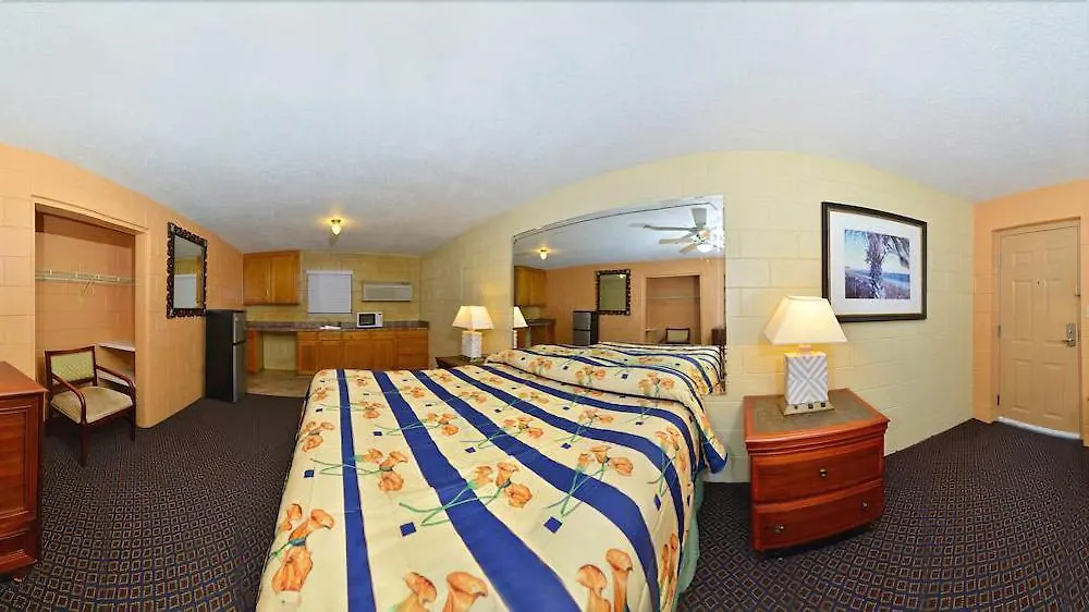 Hotel And Port Area 3*