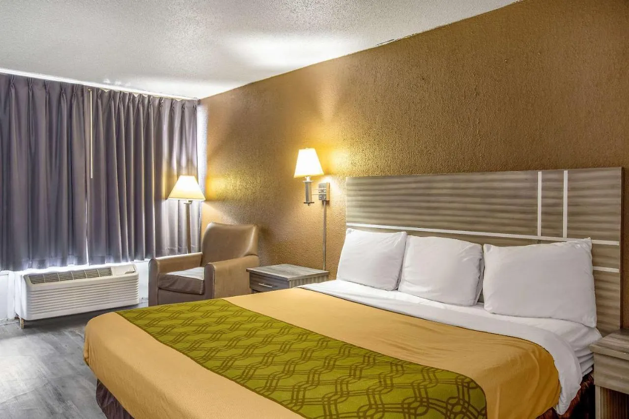 Econo Choice I 95 Gateway 24 Hour Fitness Center On Site Guest Laundry On Site Perkins Restaurant 3*