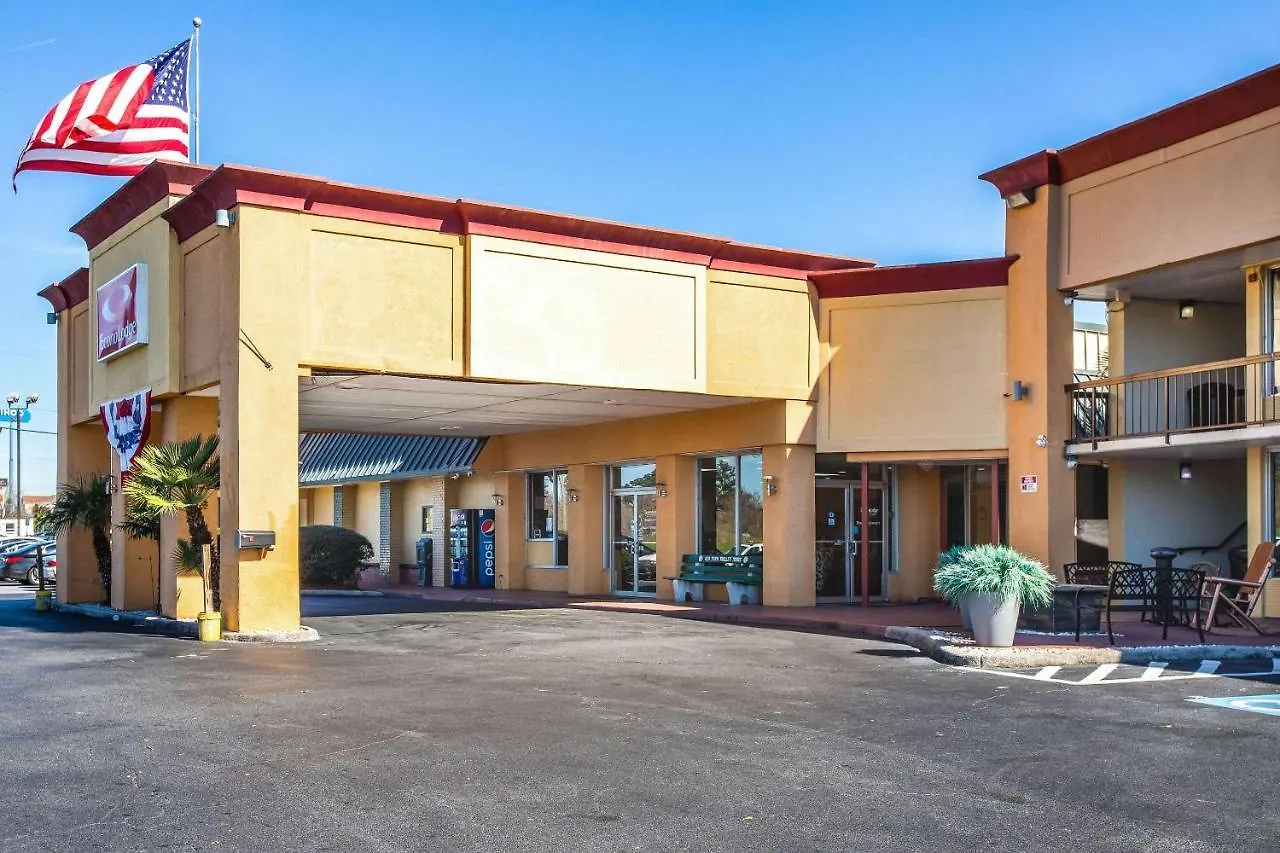 Econo Choice I 95 Gateway 24 Hour Fitness Center On Site Guest Laundry On Site Perkins Restaurant 3*