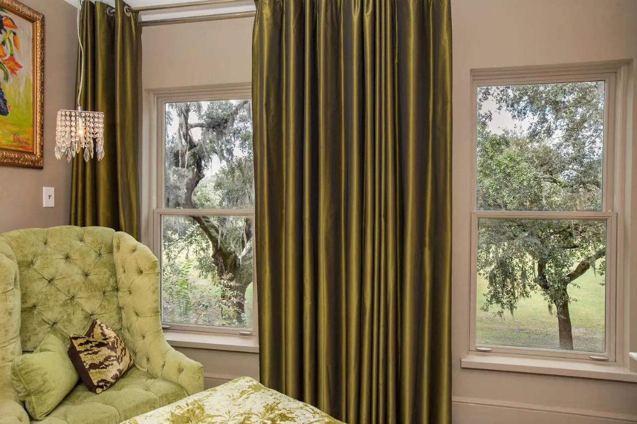 Mansion On Forsyth Park