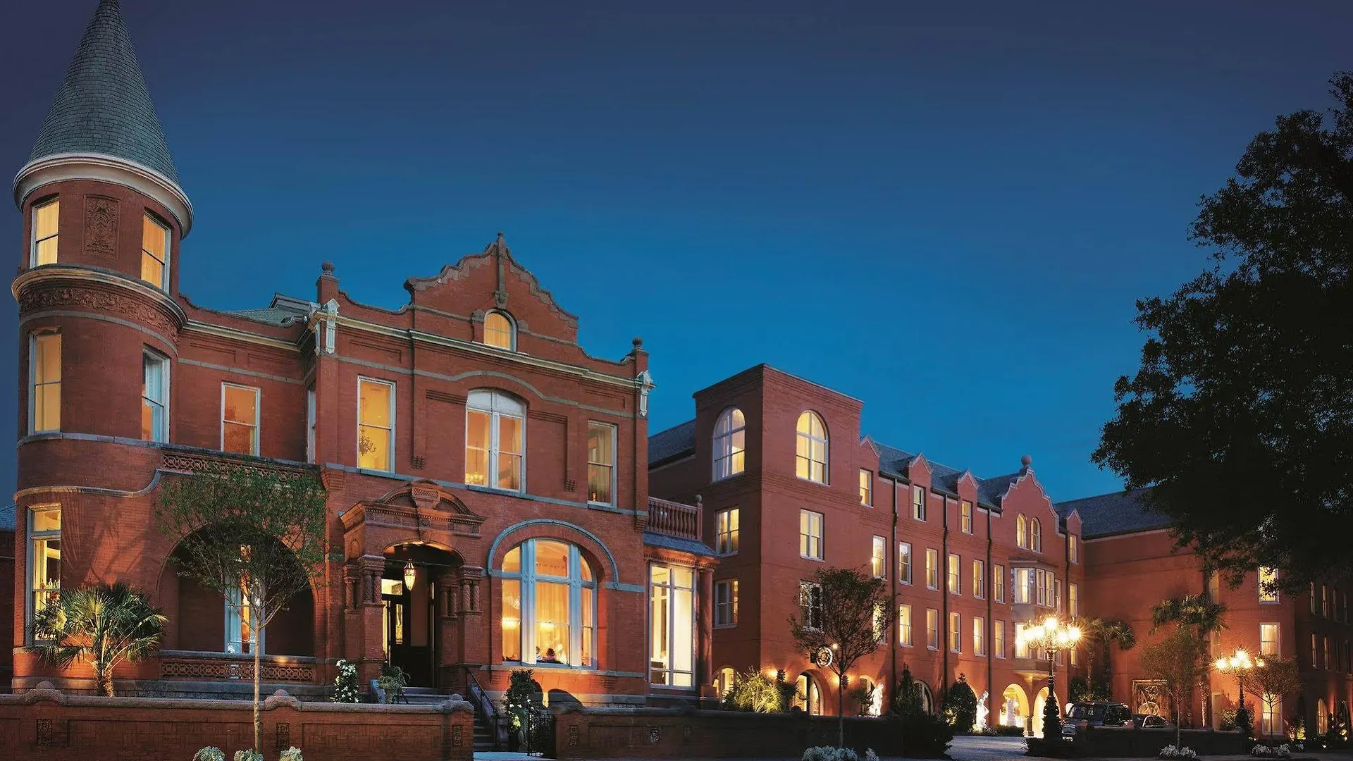 Mansion On Forsyth Park Hotel 4*