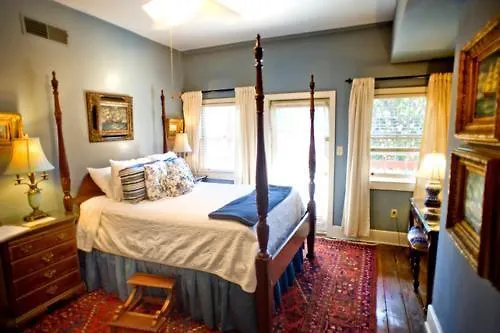 Savannah Bed & Breakfast Inn Отель типа 