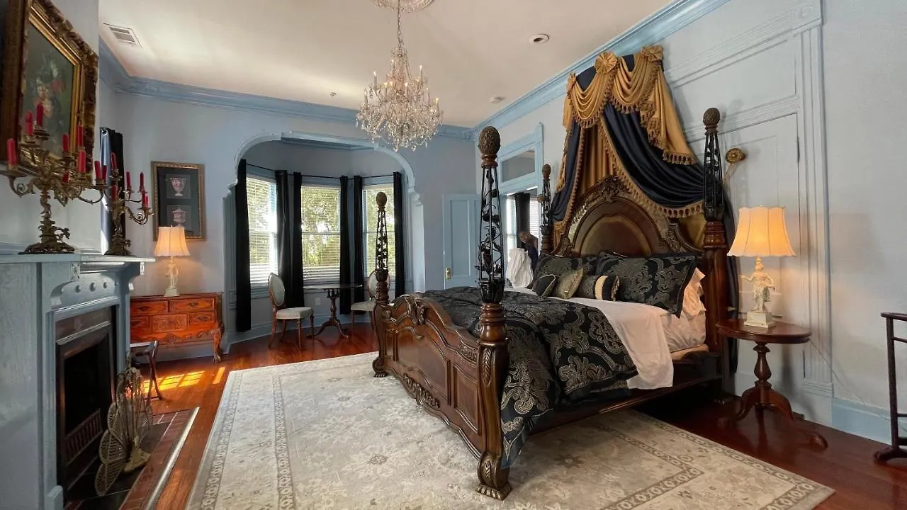 Amethyst Garden Bed & Breakfast