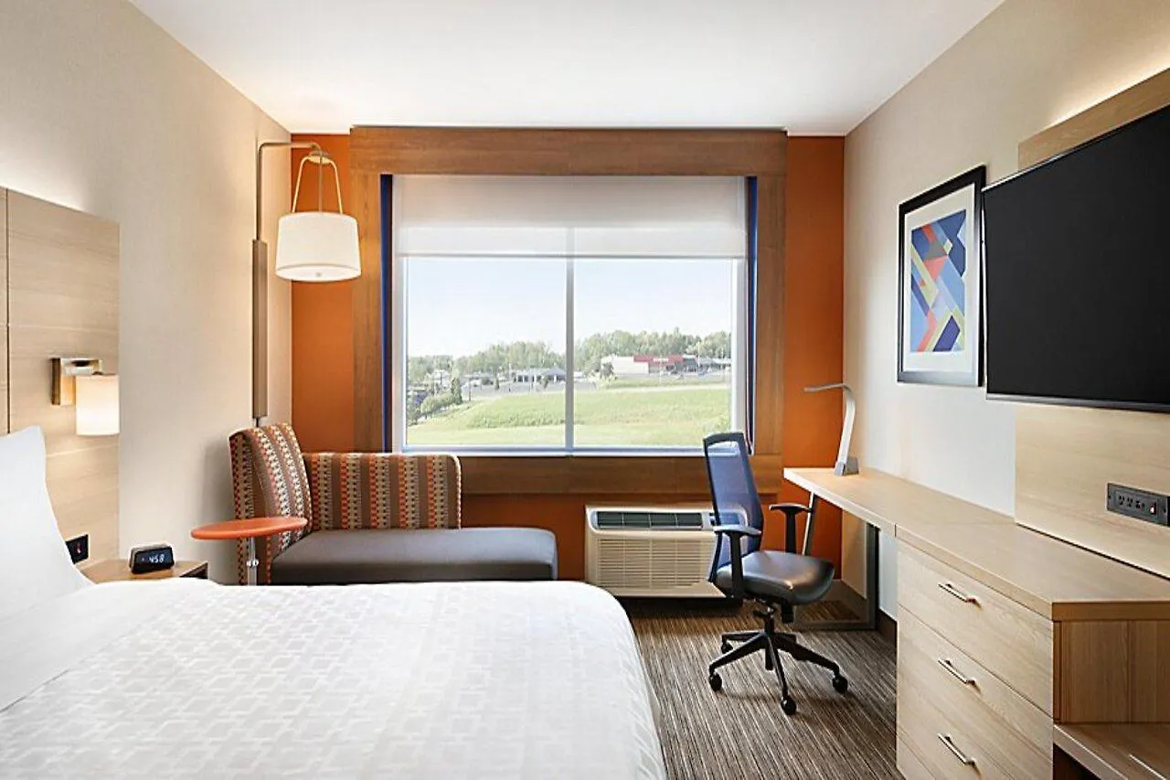 Express & - W - Chatham Parkway By Ihg Ξενοδοχείο Σαβάνα