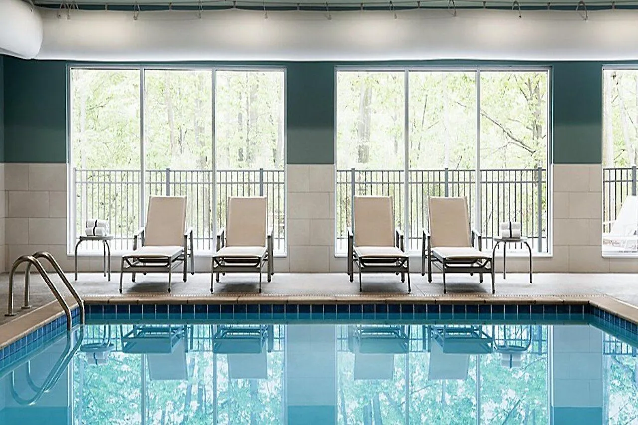 Express & - W - Chatham Parkway By Ihg Ξενοδοχείο