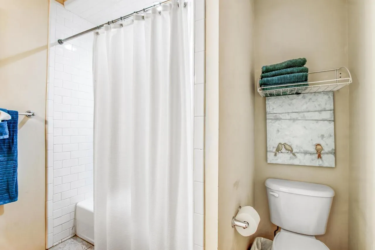 Historic Market Loft Off Broughton 펜션 *