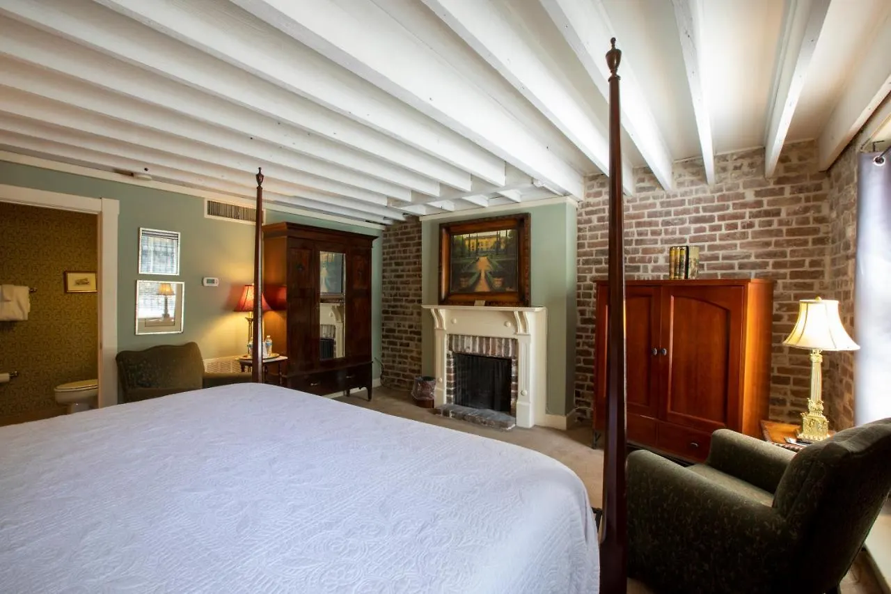 Foley House Bed & Breakfast 4*
