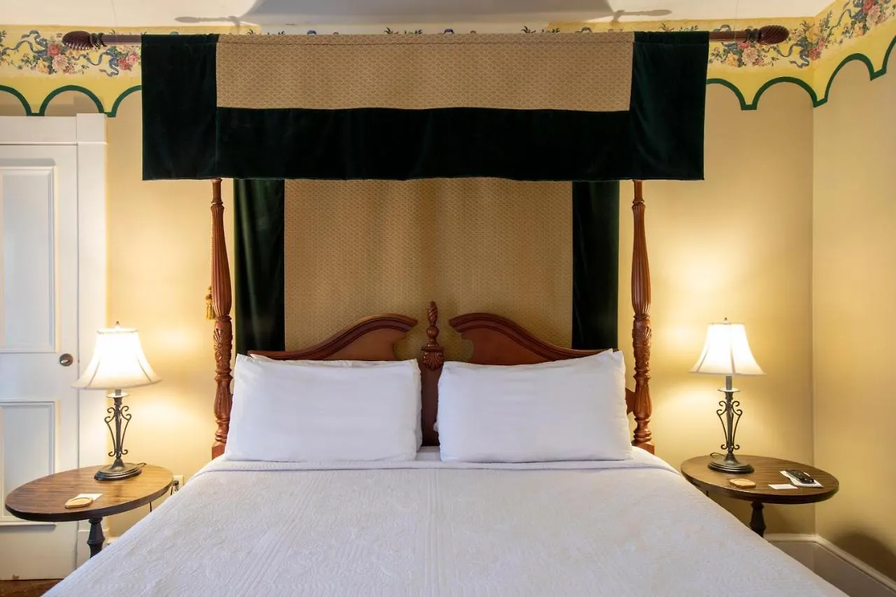 Foley House 4*