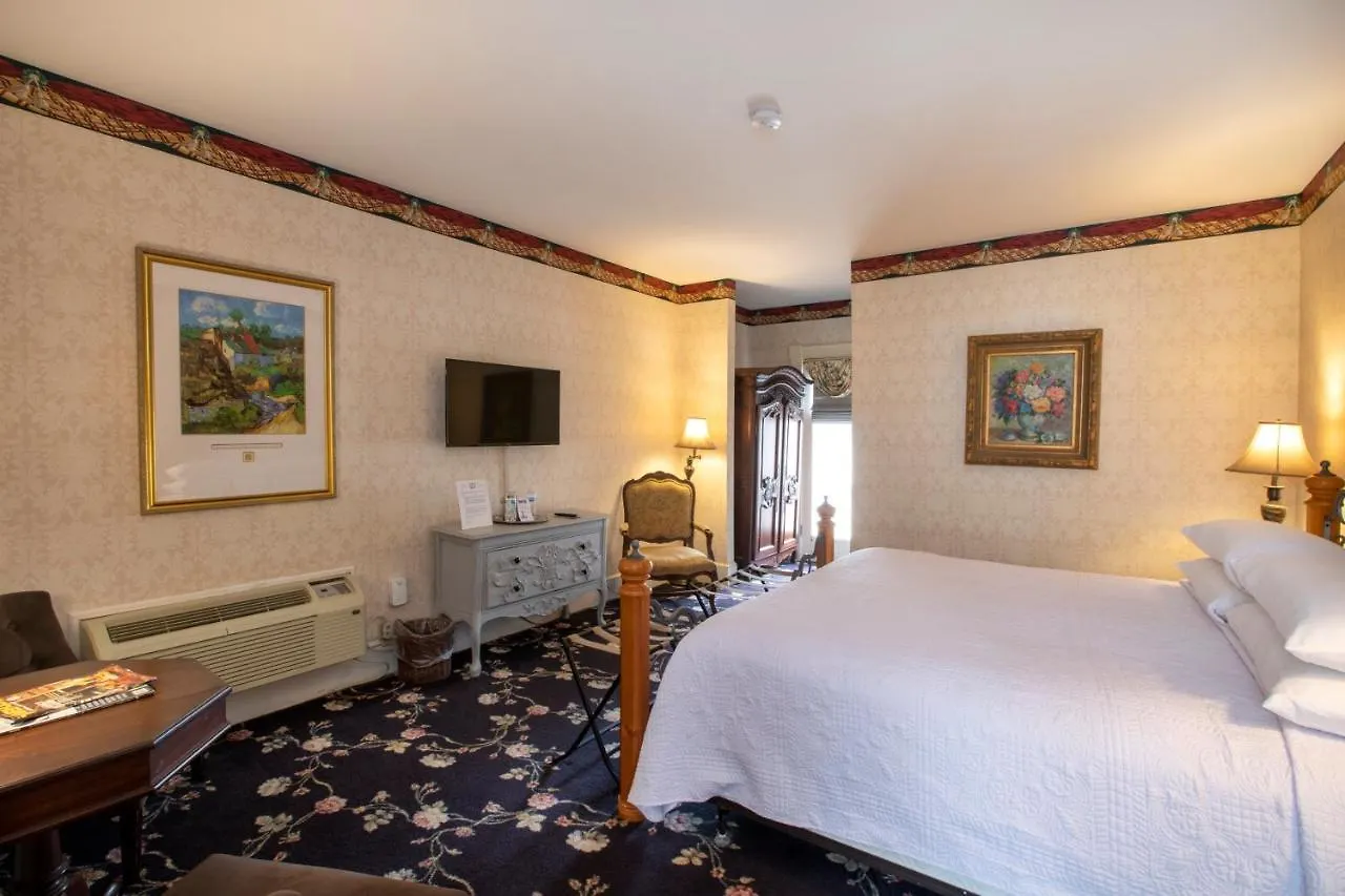Foley House 4*