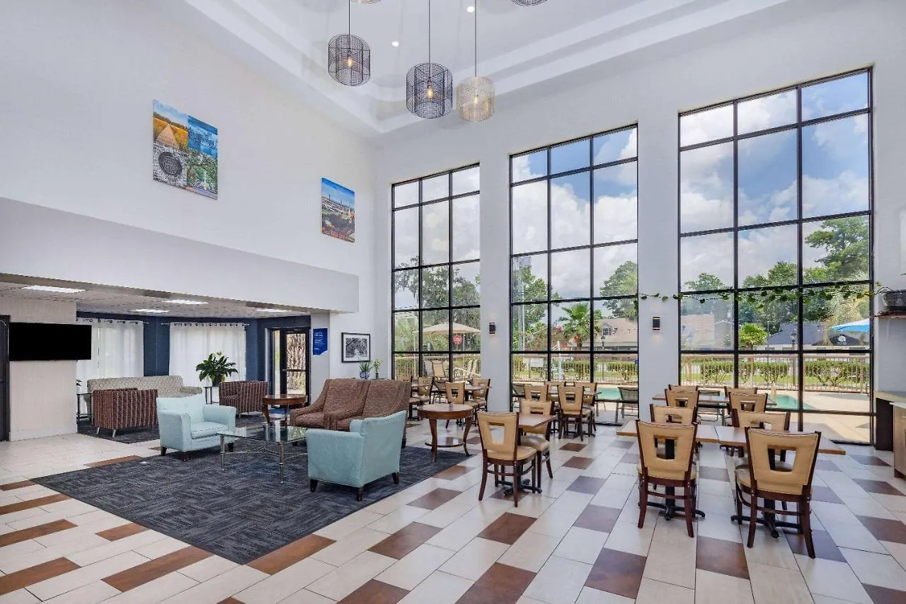 Days & By Wyndham Midtown Savannah
