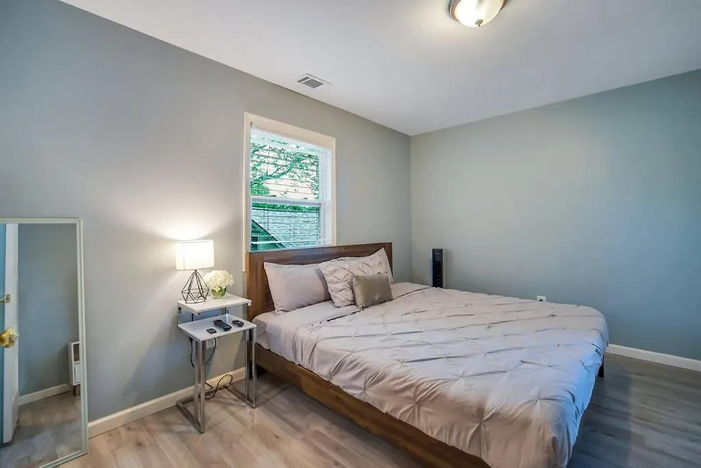 New Cheerful Renovated - 5 Min To Downtown! בית נופש *