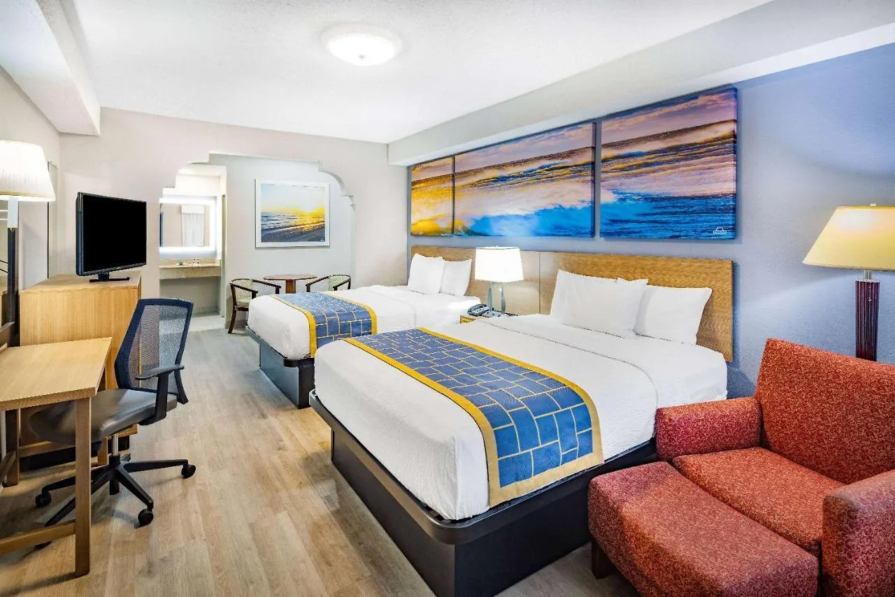 Days & By Wyndham Midtown