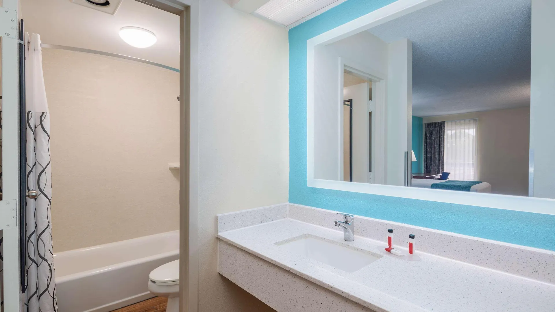 Howard Johnson By Wyndham Ga Hotel Savannah