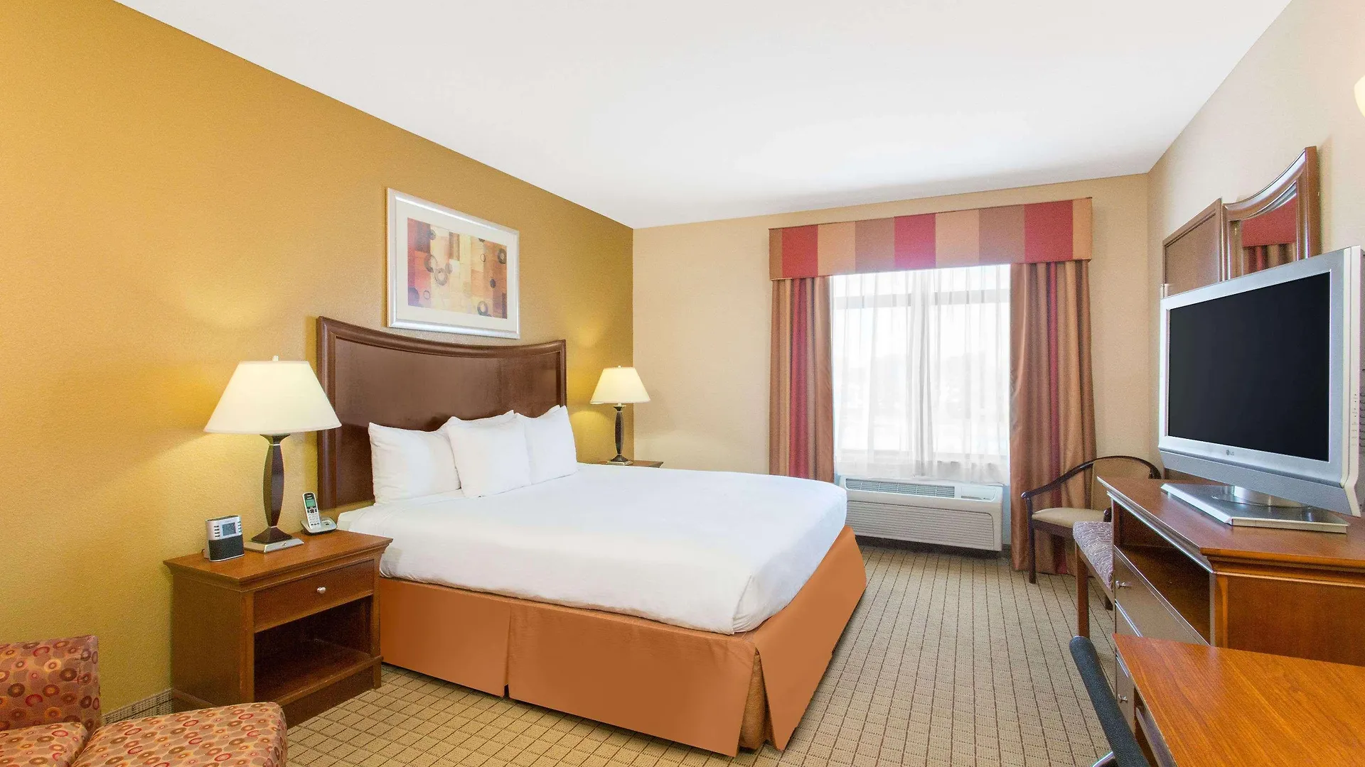 Wingate By Wyndham Pooler Hotel 3*