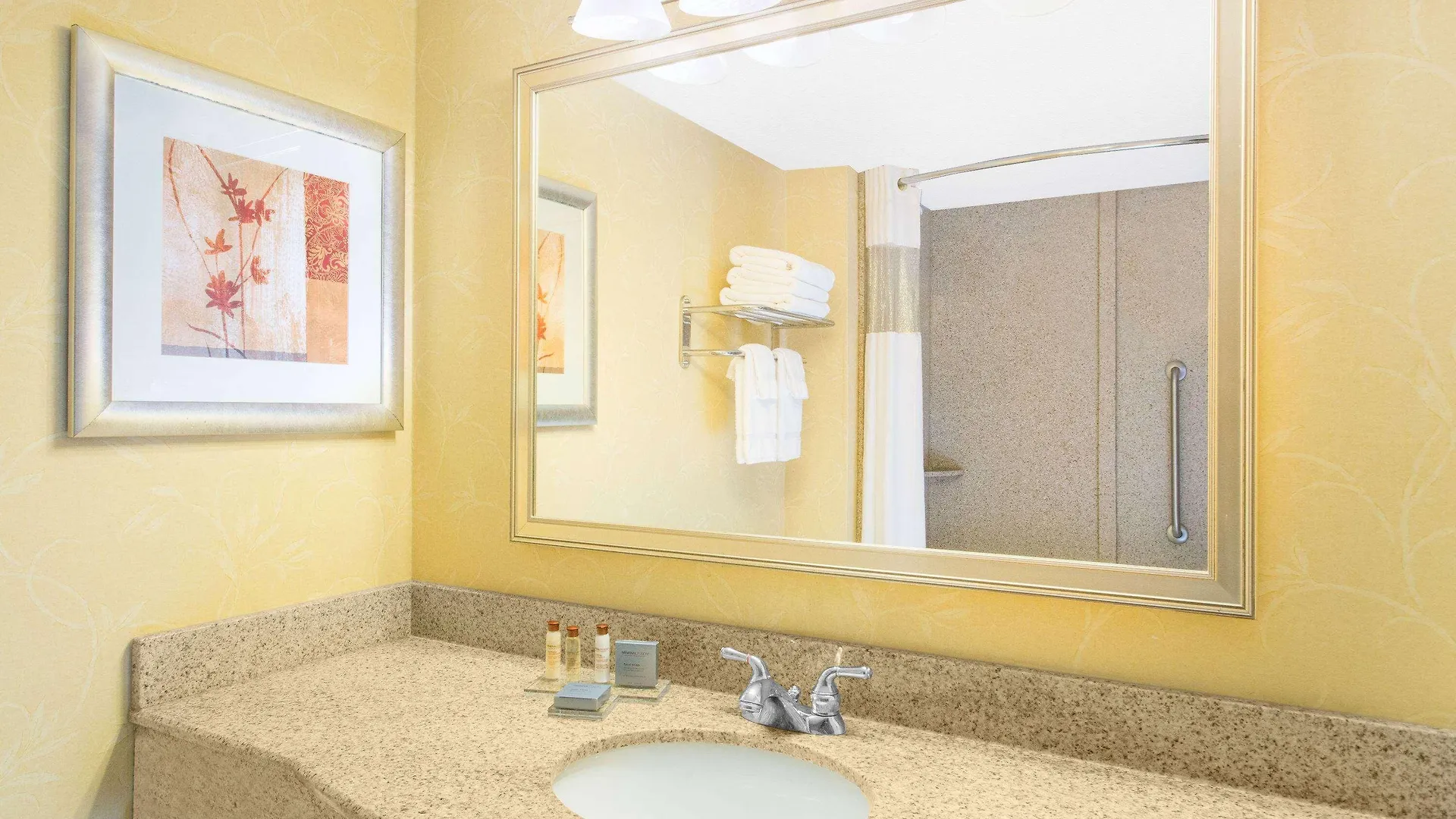 Wingate By Wyndham Pooler Hotel
