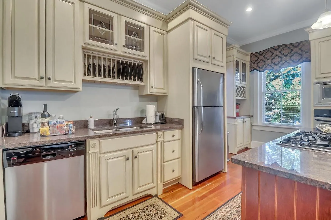 Apartamento The Chippewa On Savannah's Famous Jones Street