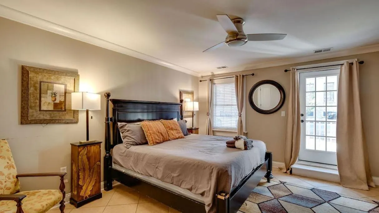 Apartmán 4 Bedroom Beauty Steps From The River Savannah