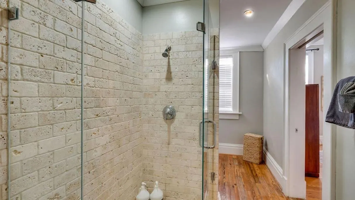 201 York #3 - Homey Downtown 2 Bedroom Steps From The River Apartment *