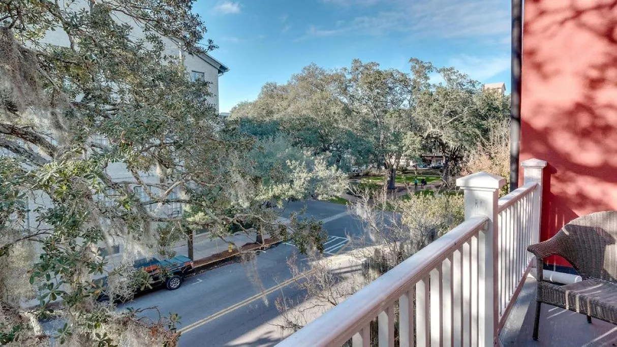 201 York #3 - Homey Downtown 2 Bedroom Steps From The River Apartment Savannah