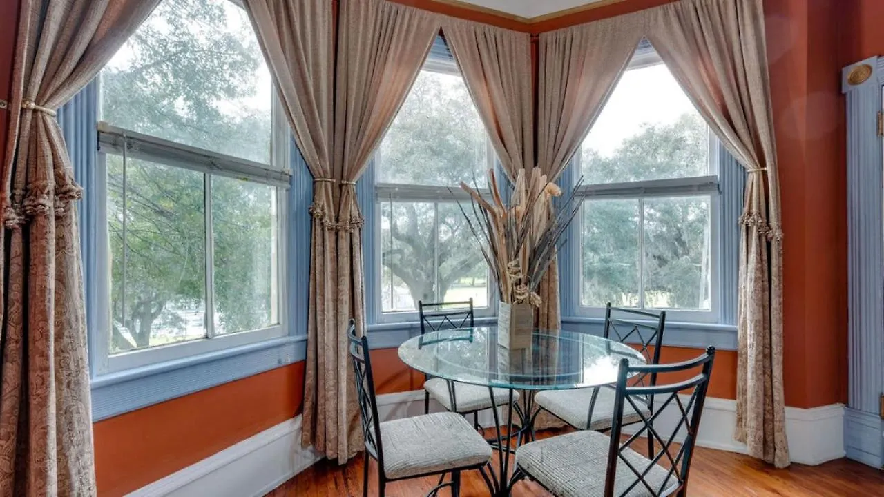 B&B Forsyth Park 2 Bedroom Beauty