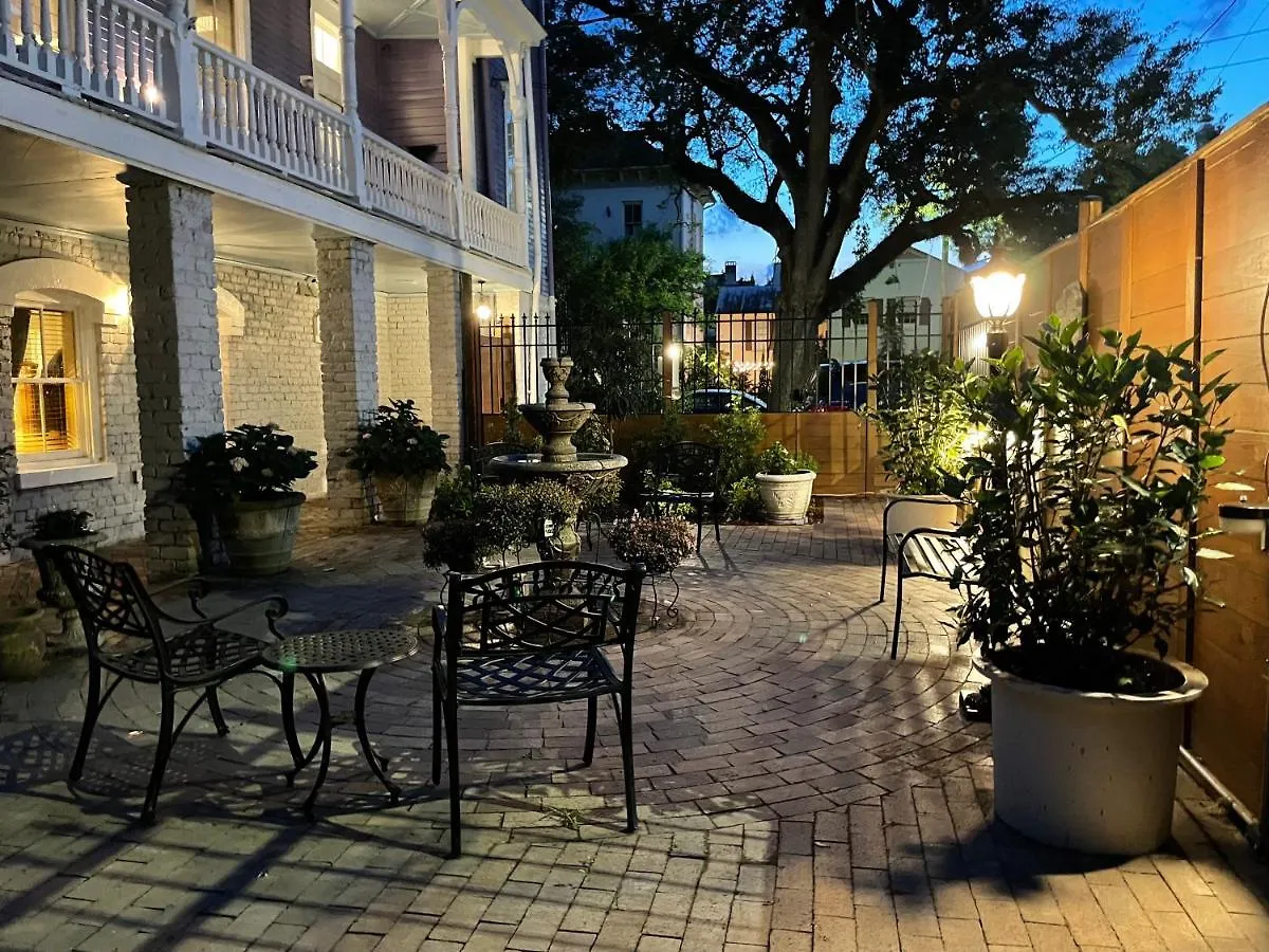 Amethyst Garden Bed & Breakfast Savannah
