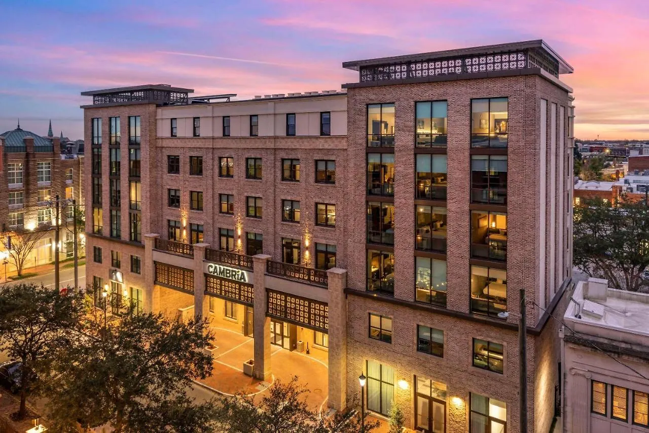 Cambria Downtown Historic District Hotel *