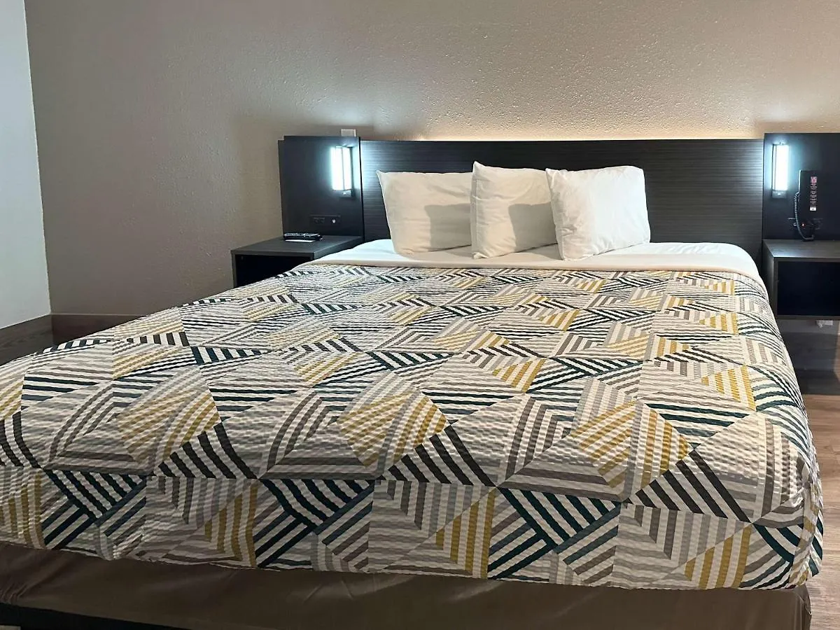 6-pooler, Ga - Savannah Airport 2*