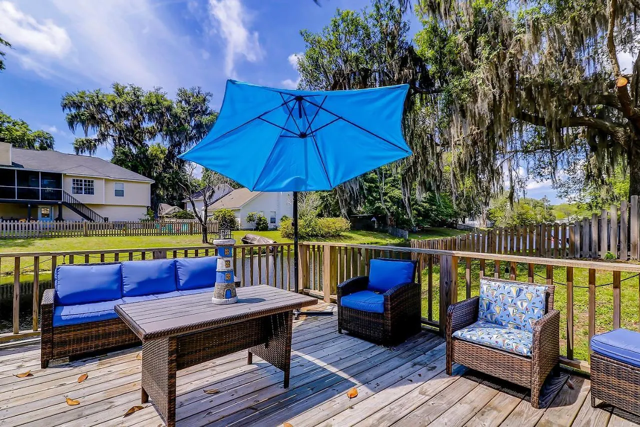 Island Oasis Unit B * Savannah