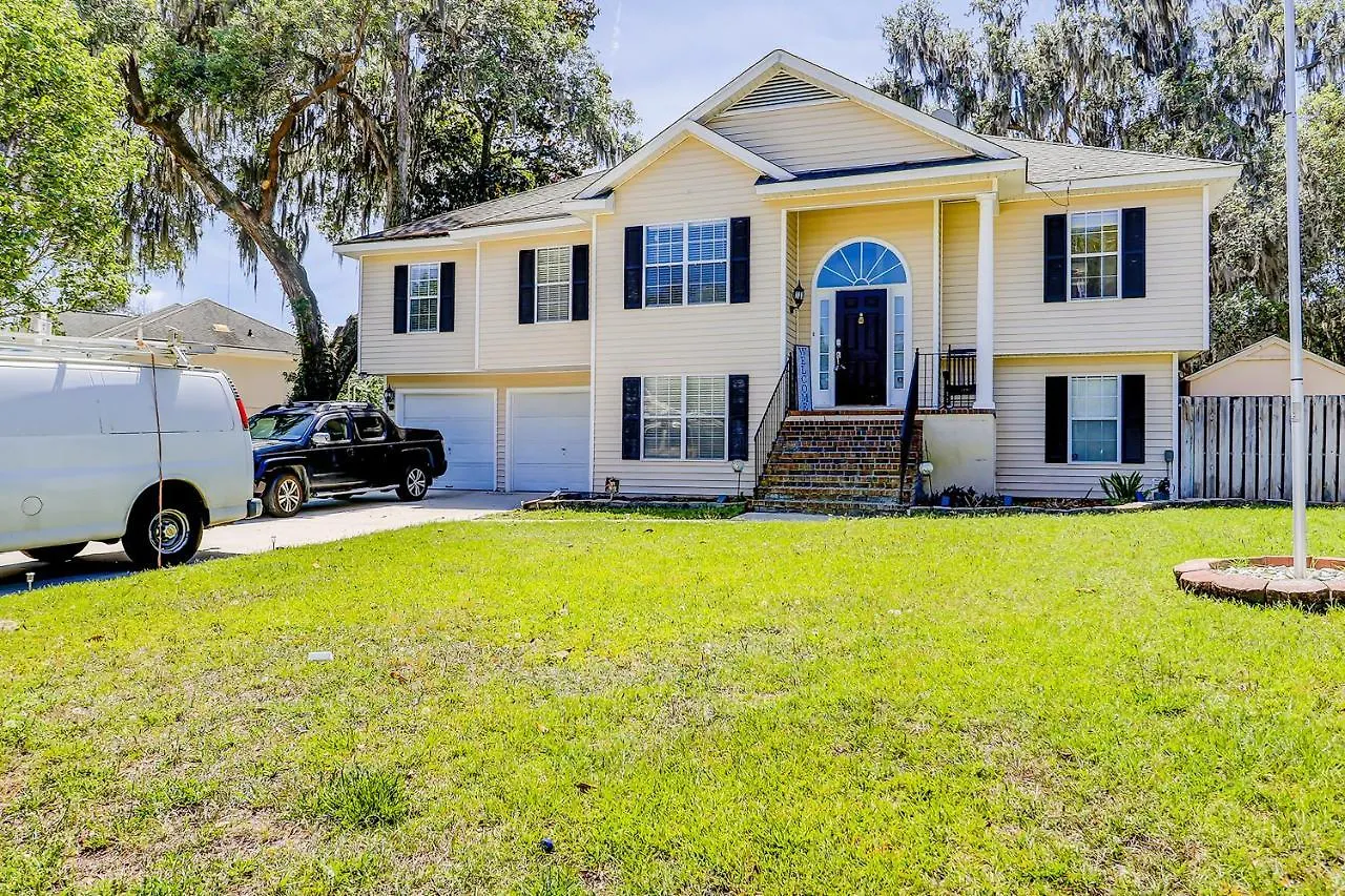 Island Oasis Unit B Apartment Savannah