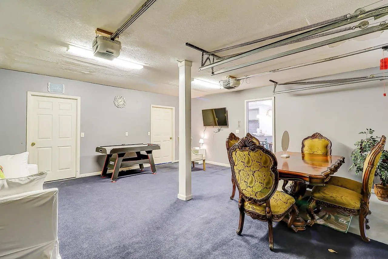 Island Oasis Unit B * Savannah