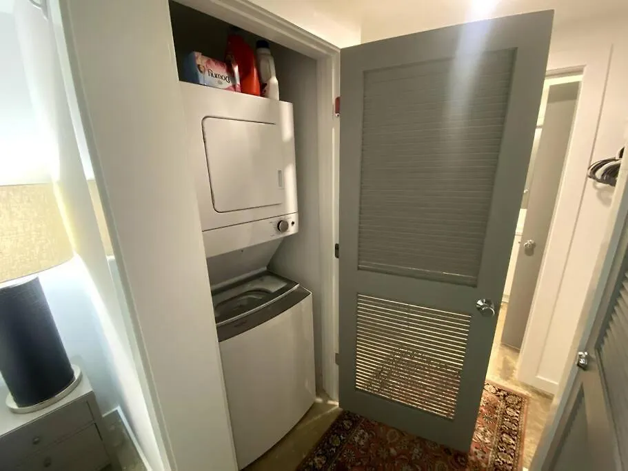 State Street Retreat Apartment Savannah