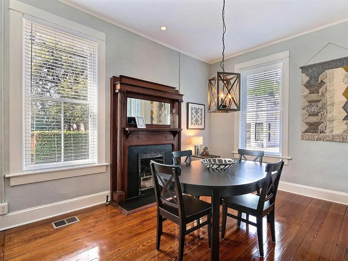 Apartment Lafayette Row Unit 1 Savannah
