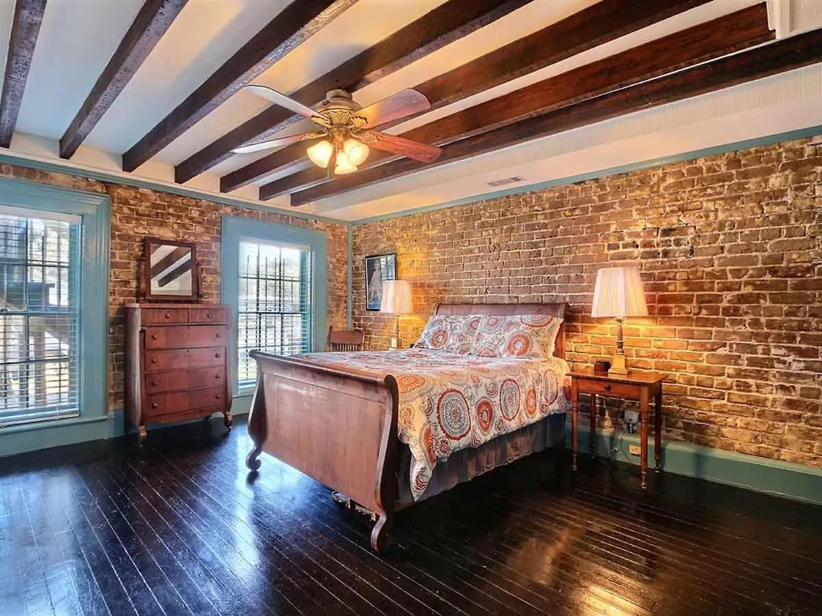 Diplomat House *