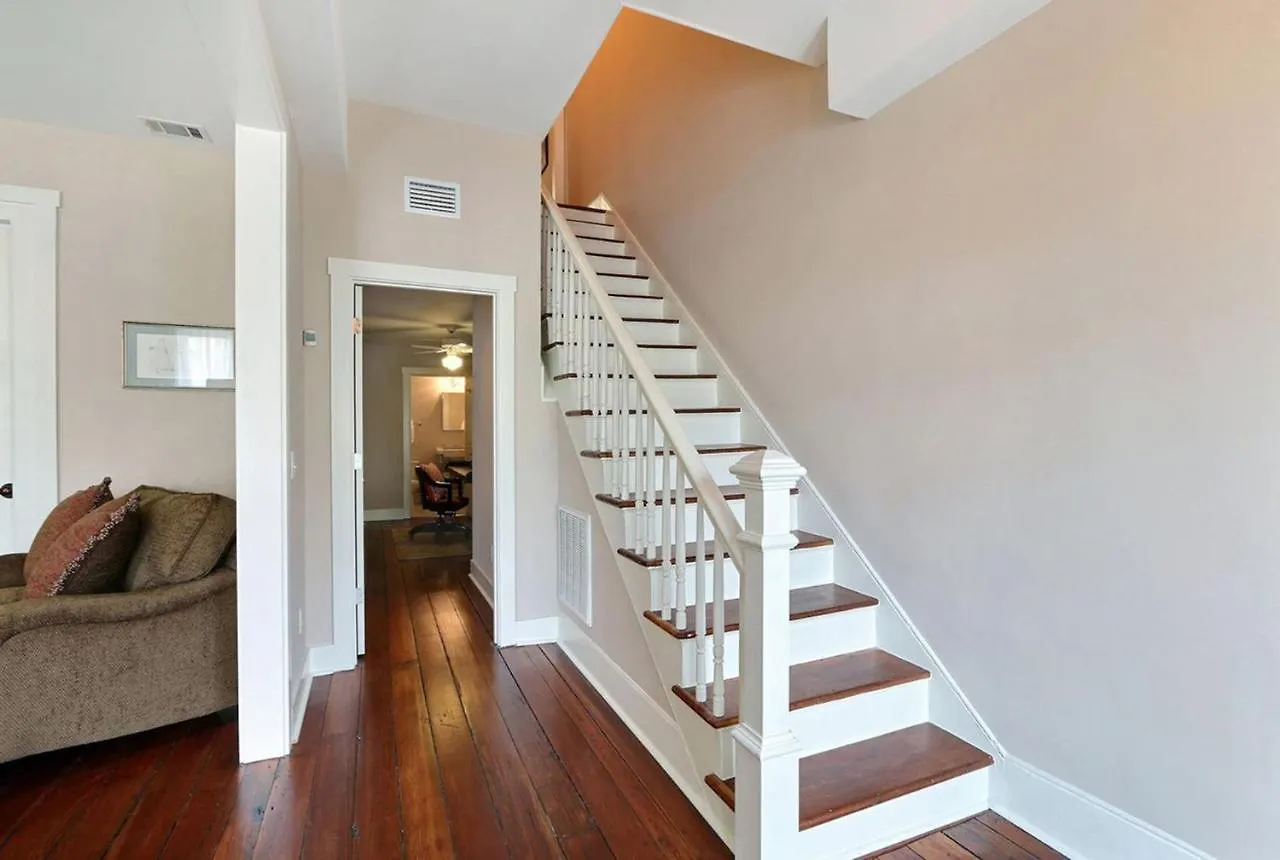 Change Of Place Estate * Savannah