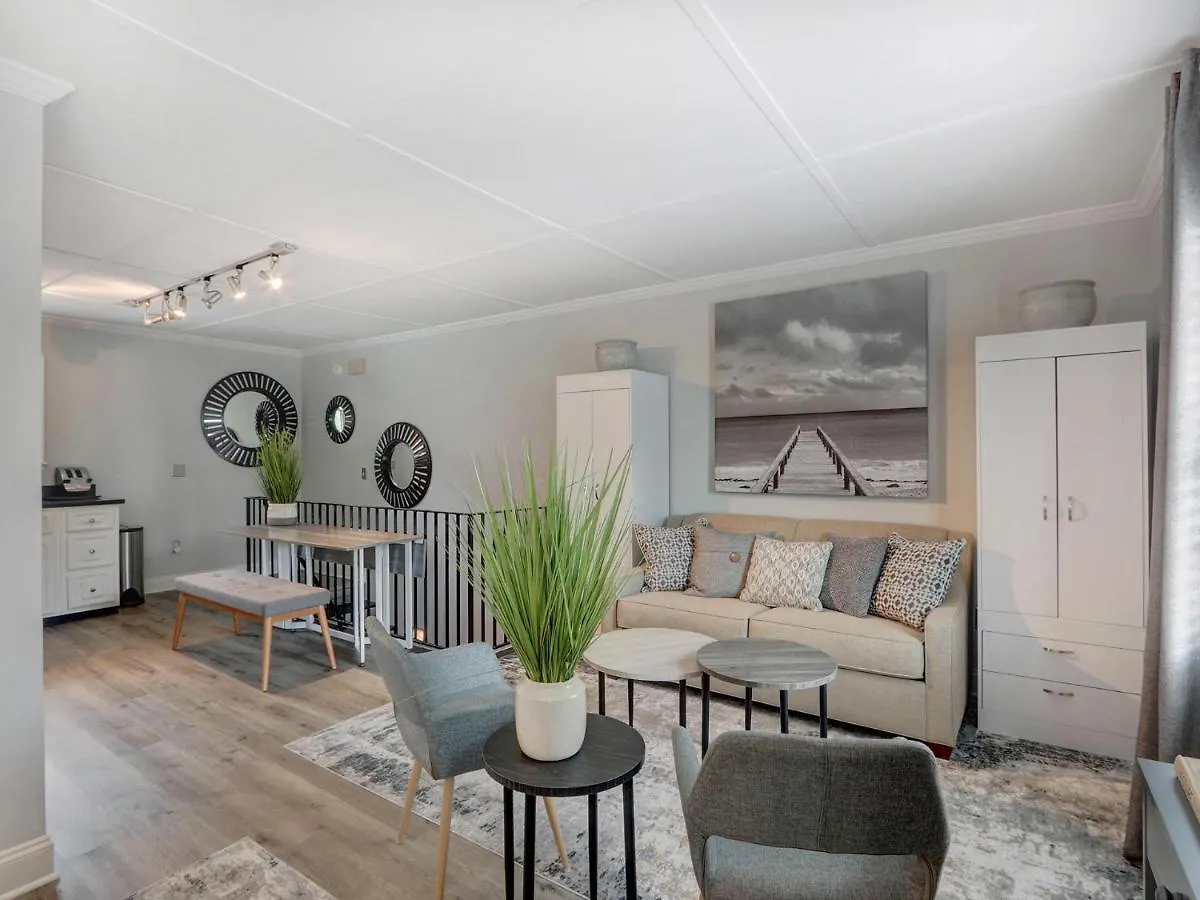 Broughton Deco Holiday home Savannah