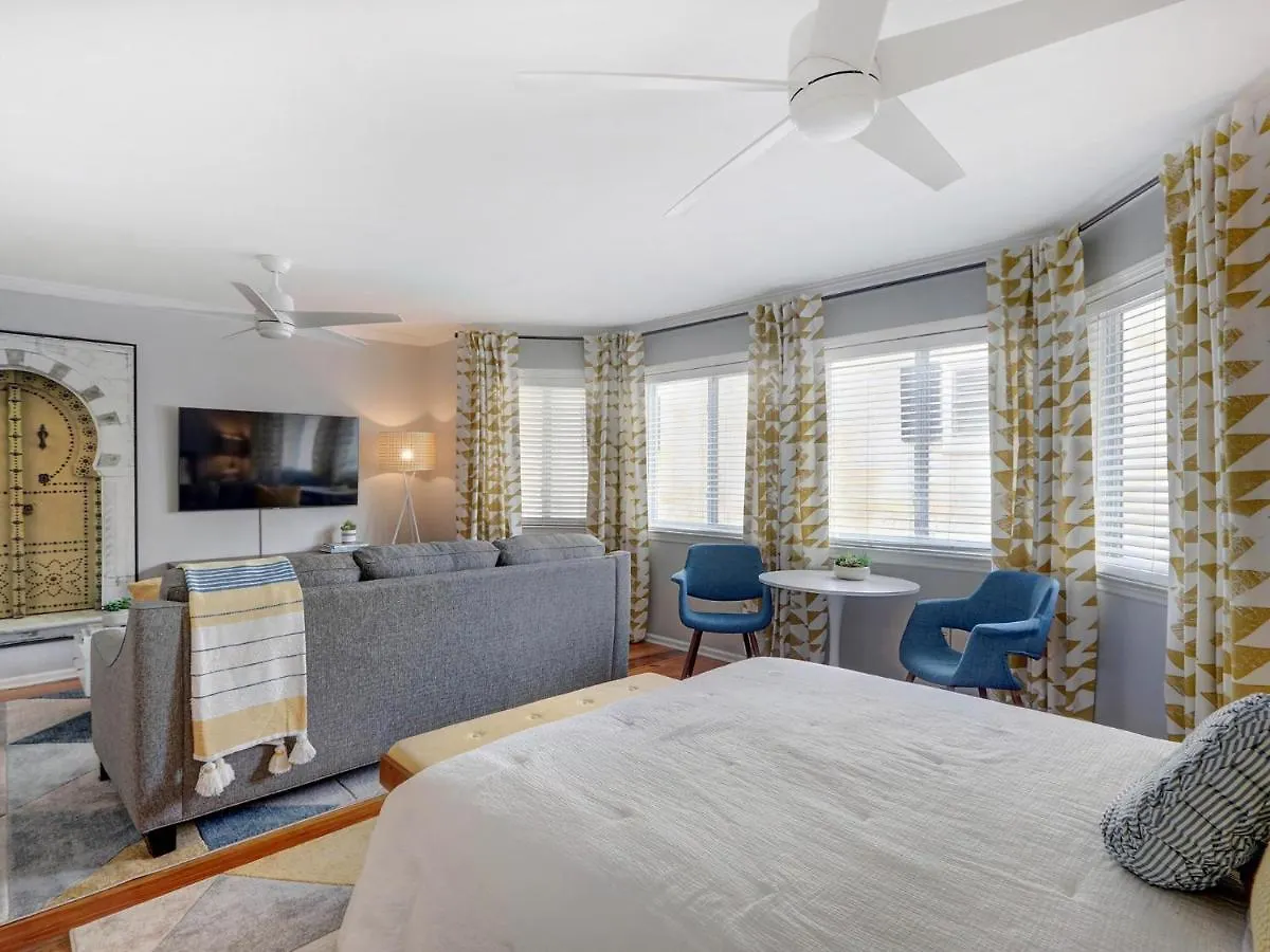 Broughton Deco Holiday home Savannah