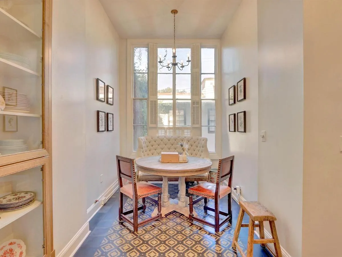 Elsewhere On Madison Square Manor Feriehus *