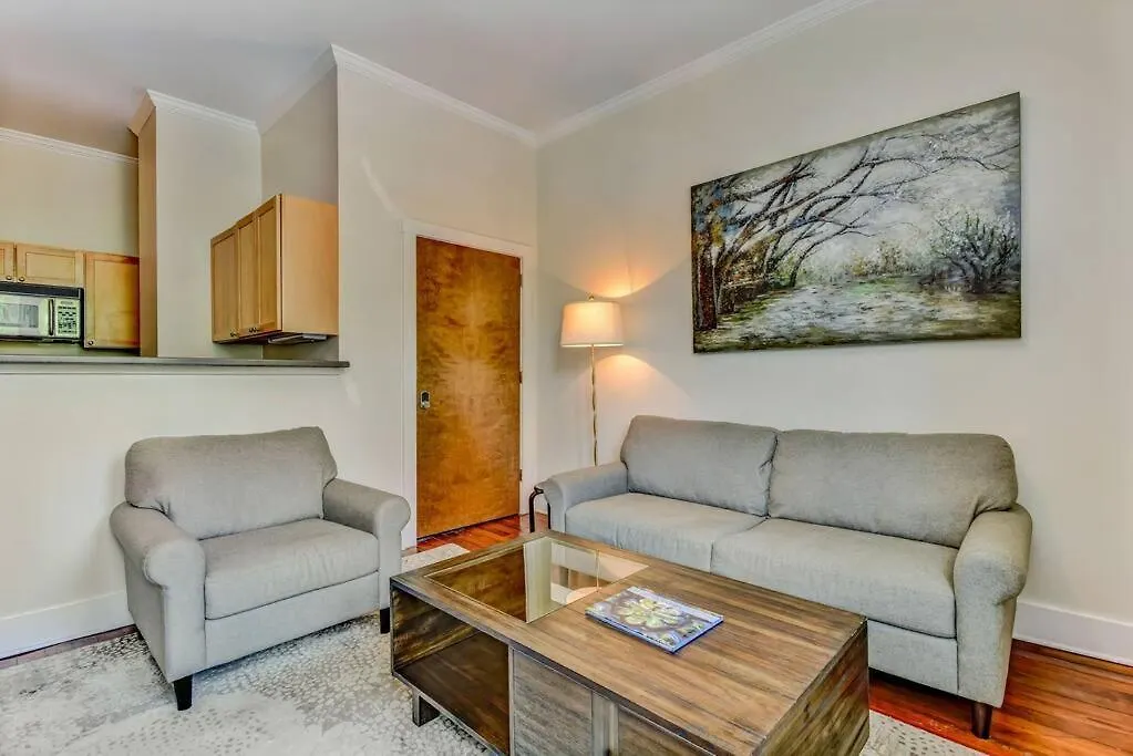 Loft Steps From Hall And River Street Appartamento *