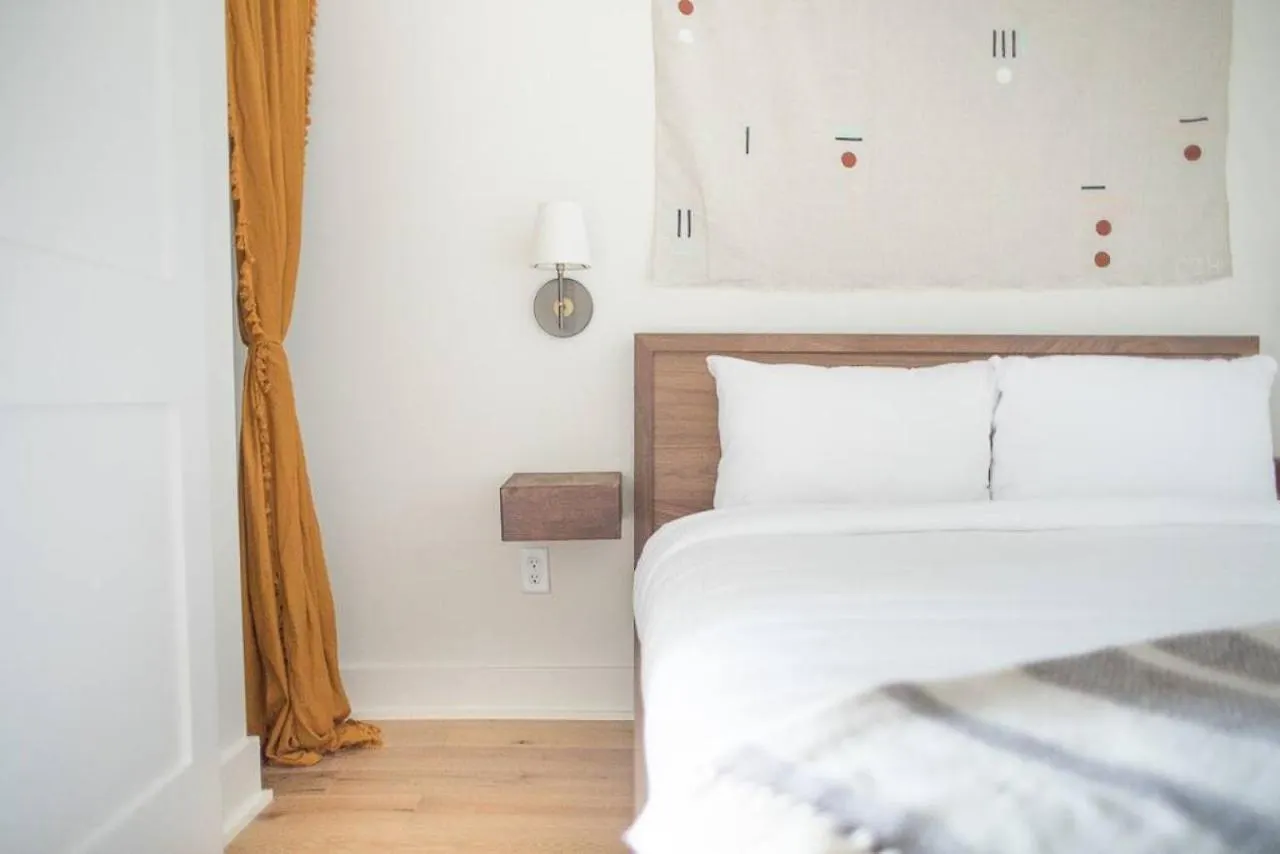 Bright In The Heart Of Historic Holiday home *