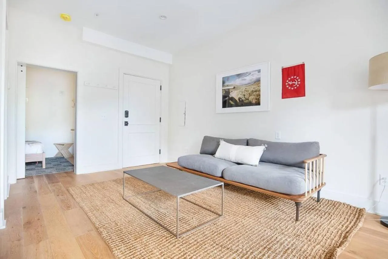 Bright In The Heart Of Historic Holiday home *