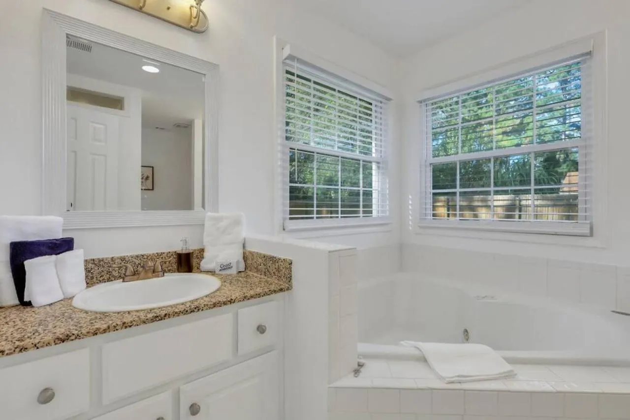 5br Pool, Jacuzzi, Firepit, Sports, Games *