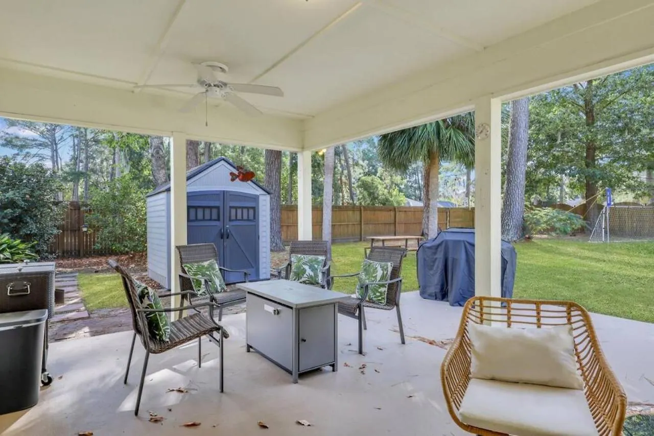 5br Pool, Jacuzzi, Firepit, Sports, Games Holiday home Savannah