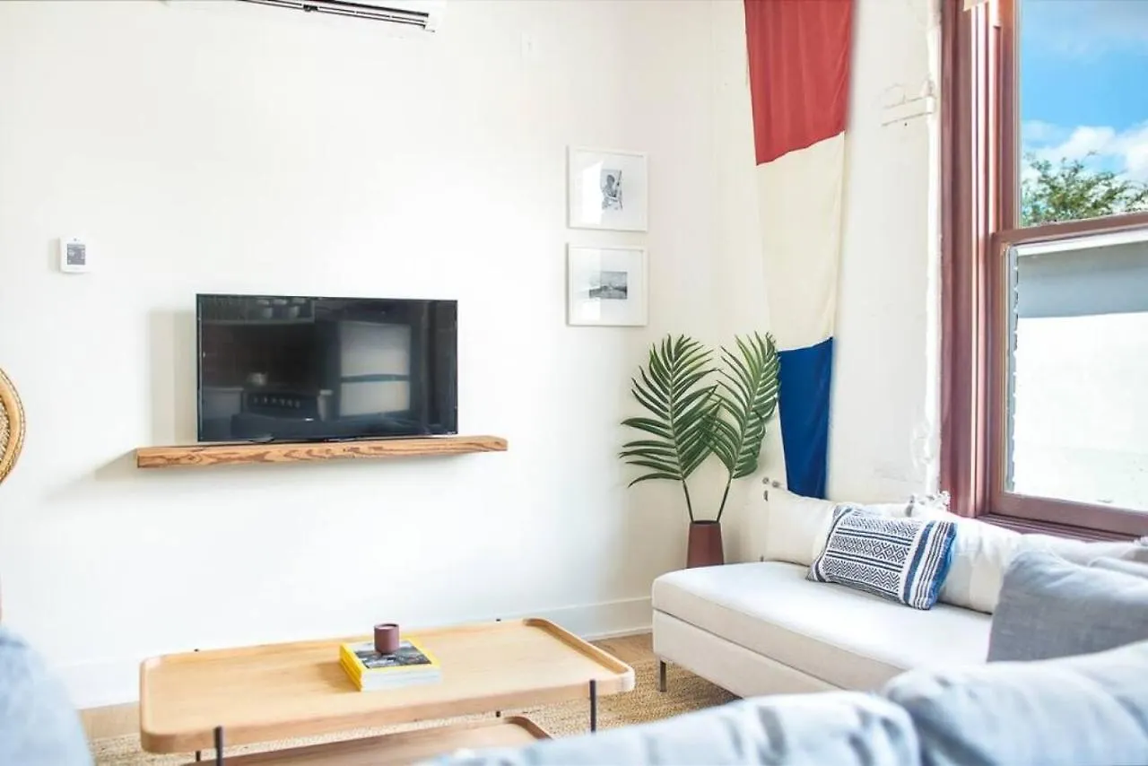 Roomy Hip 2br In 度假居