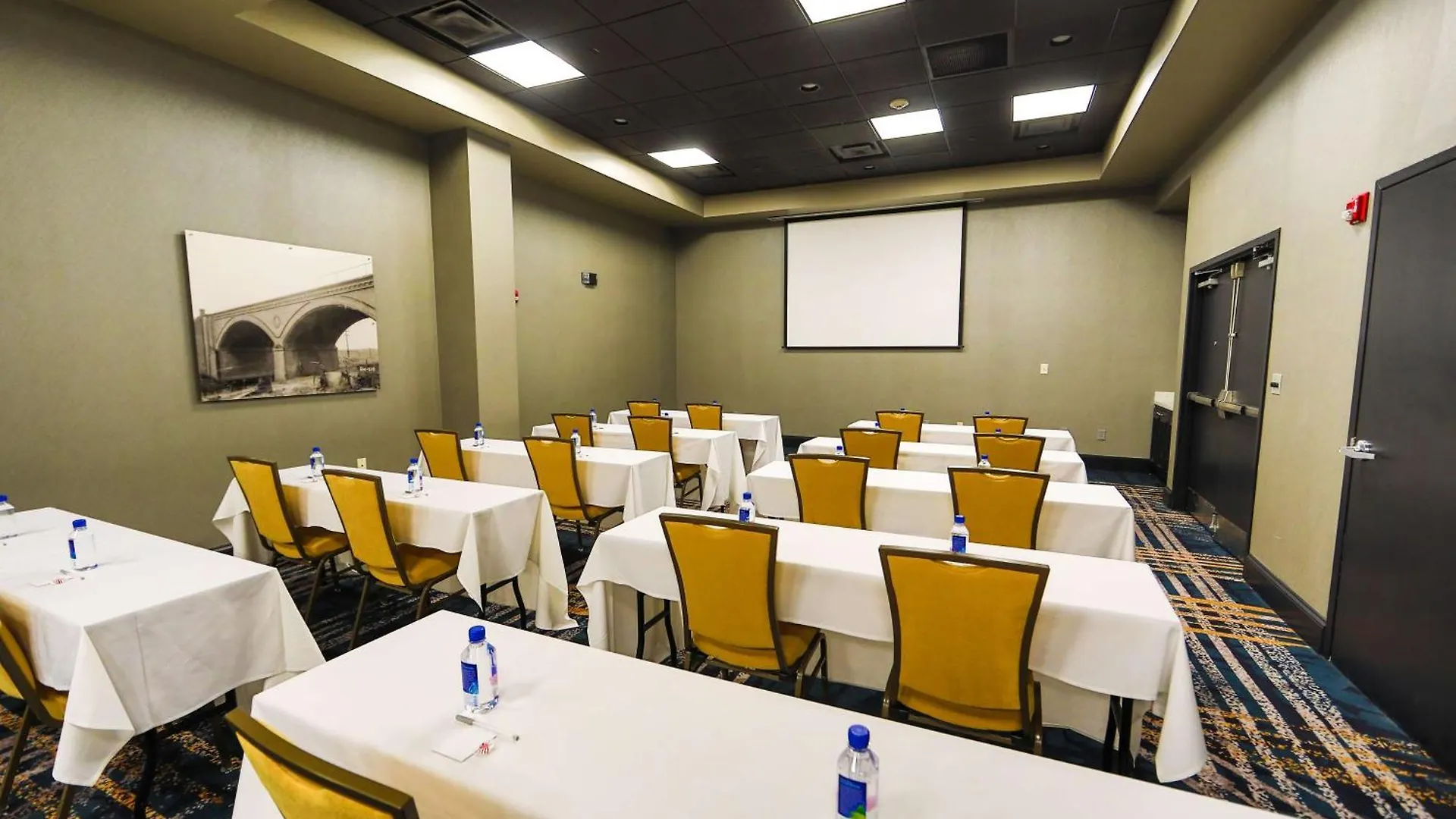 Hilton Garden Historic District Hotel 3*