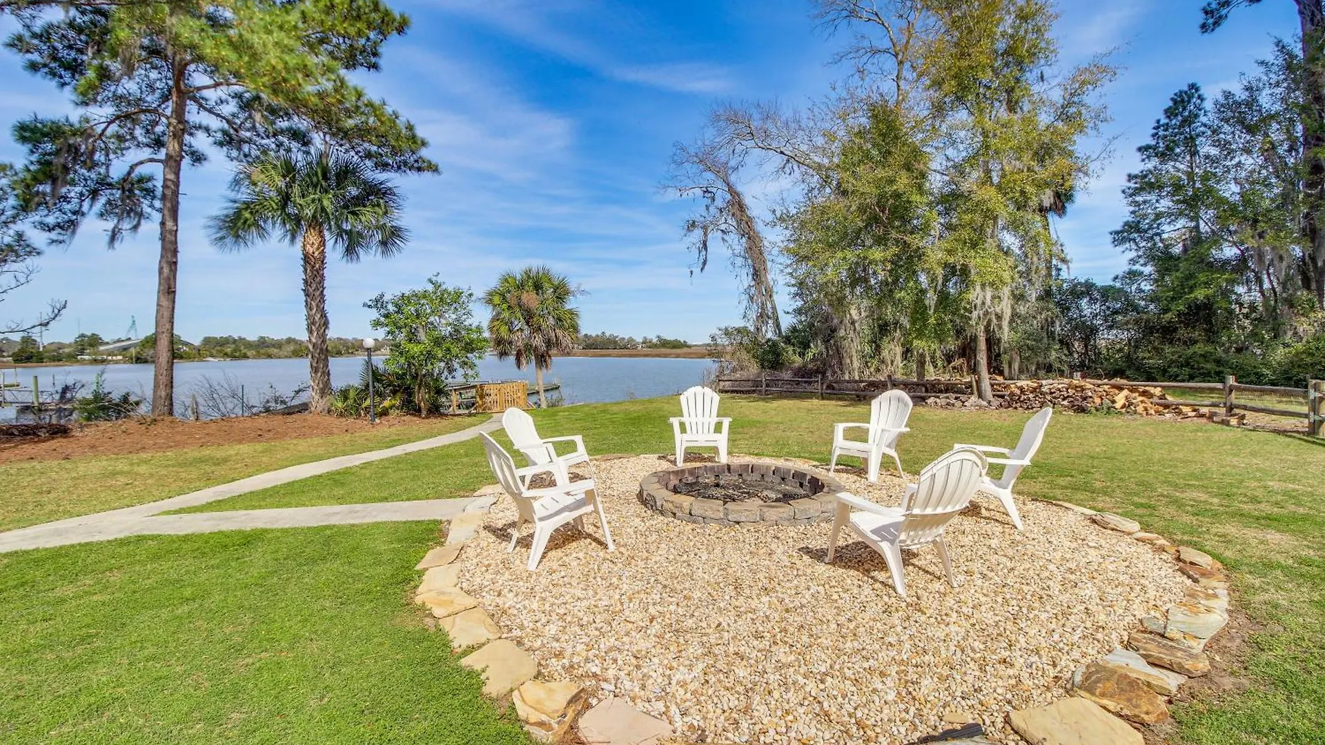 Riverfront Getaway With Pool And Dock! Savannah