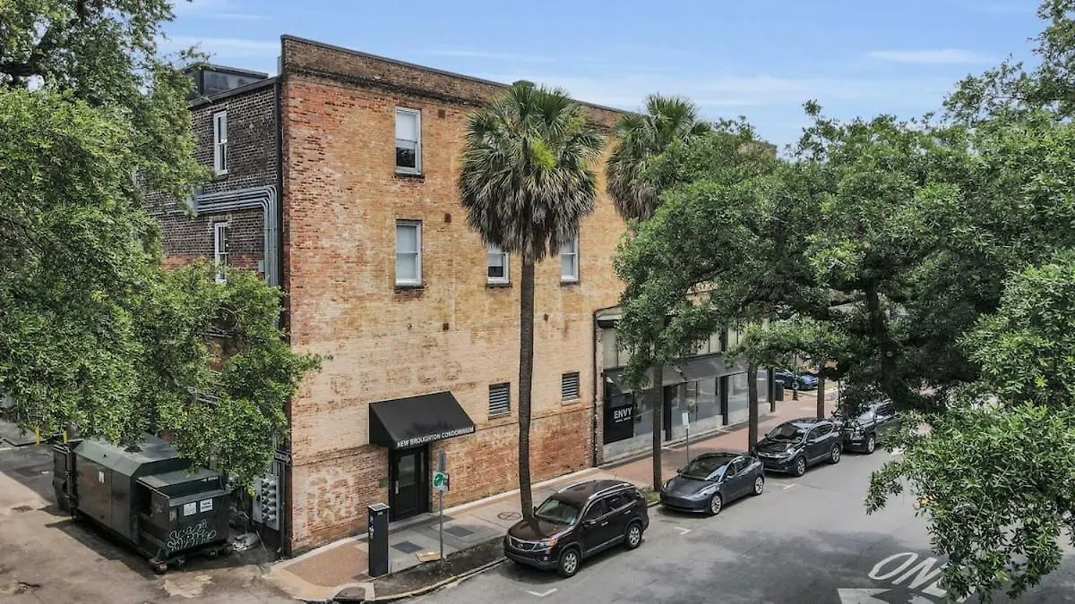 Apartment The Georgia Peach -near Plant Riverside & Downtown