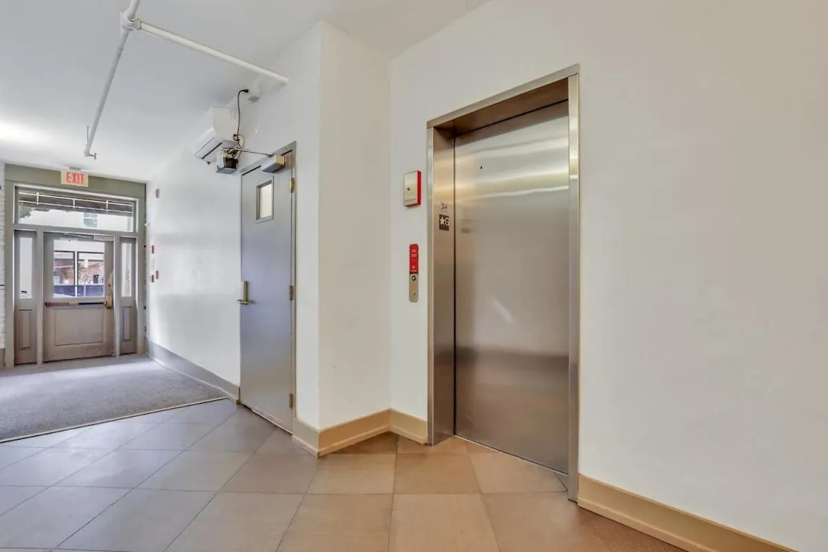 Knockout Loft- Near Plant Riverside *