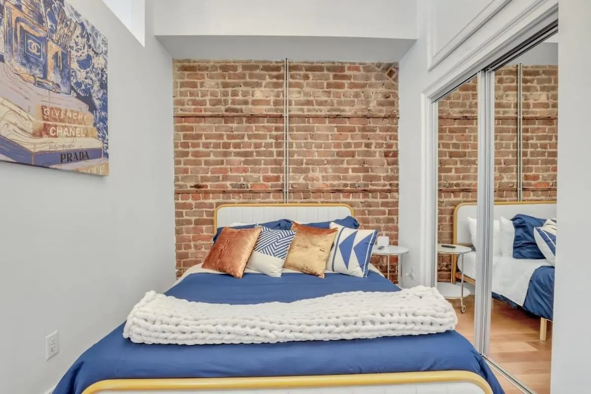 Lush Loft - Near Plant Riverside District Savannah