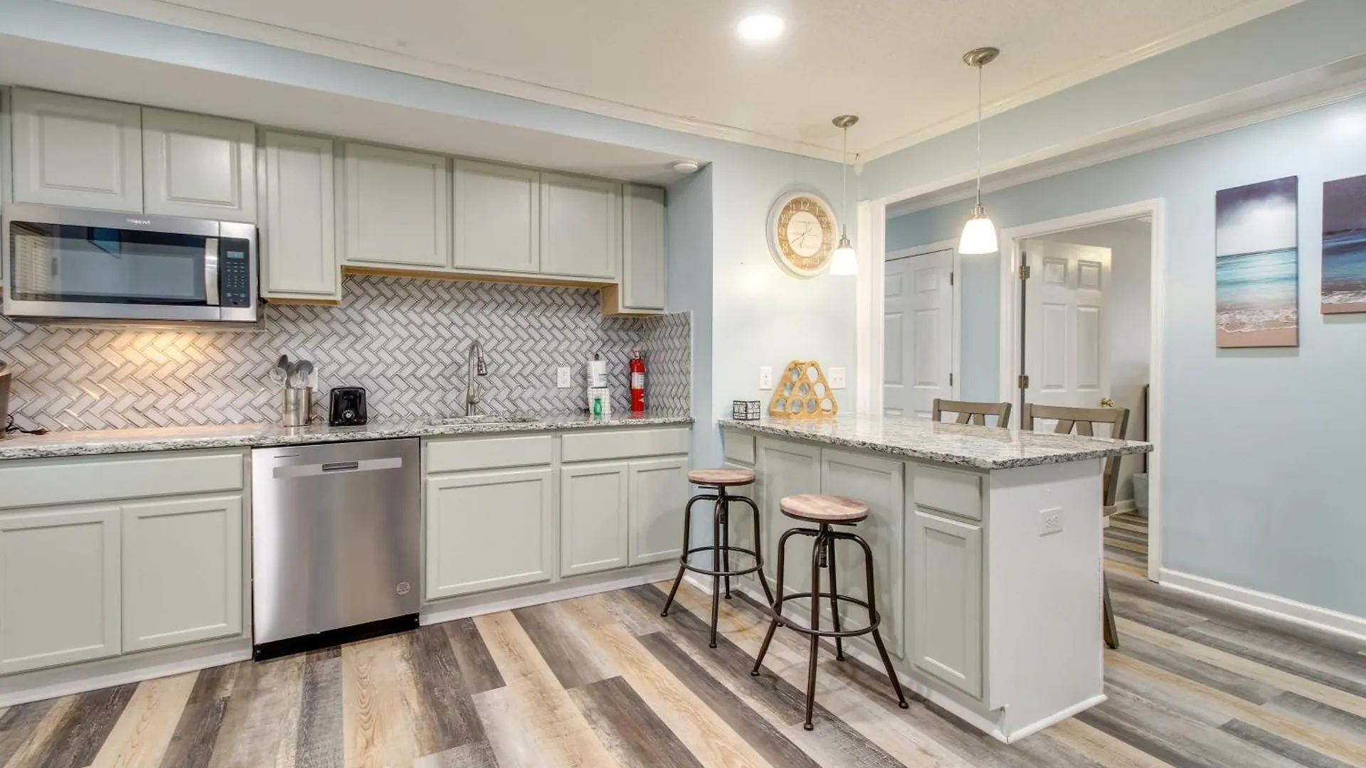 Inviting Vacation With Game Room!